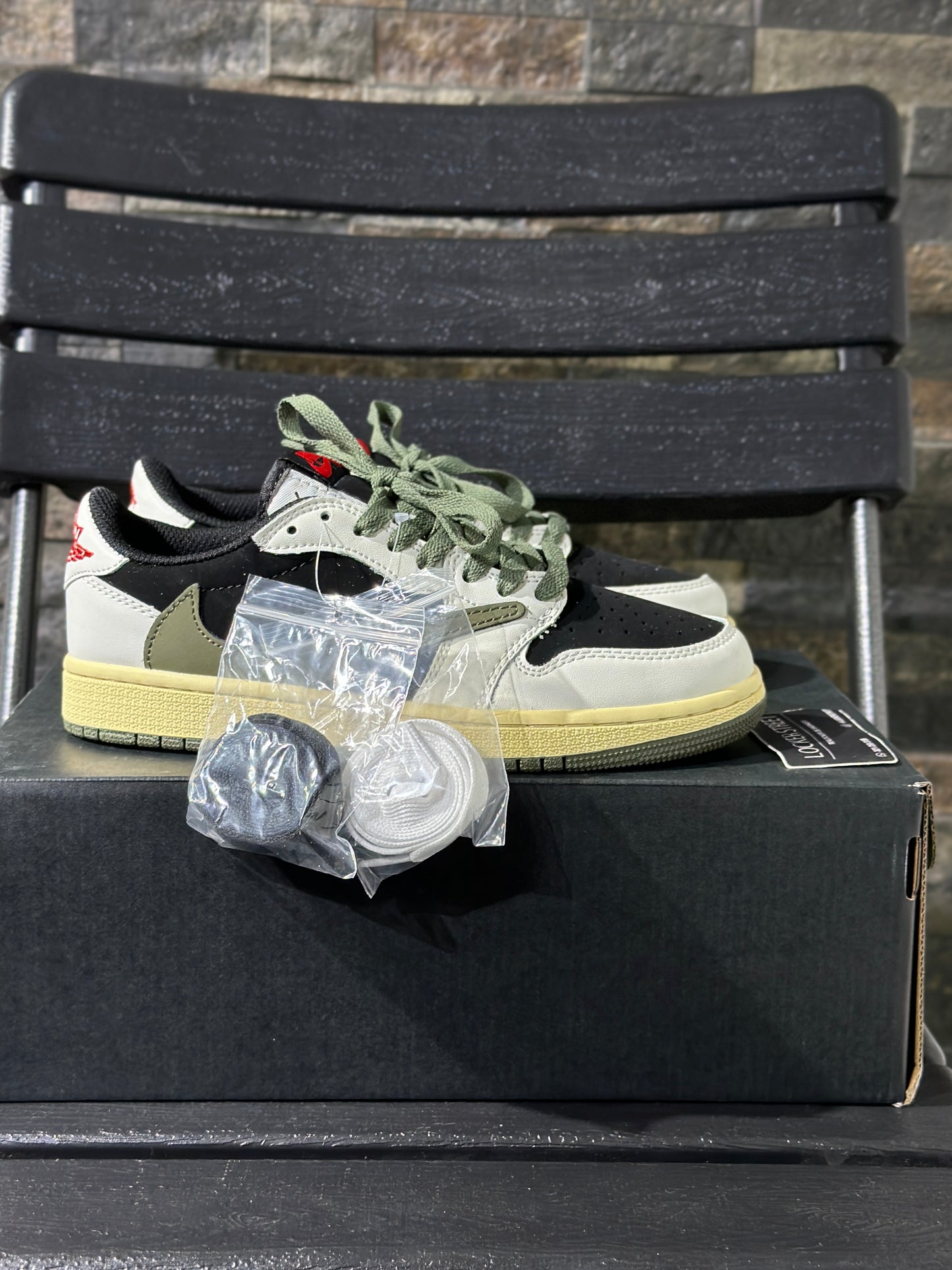 Travis Scott x Air Jordan 1 Low Olive