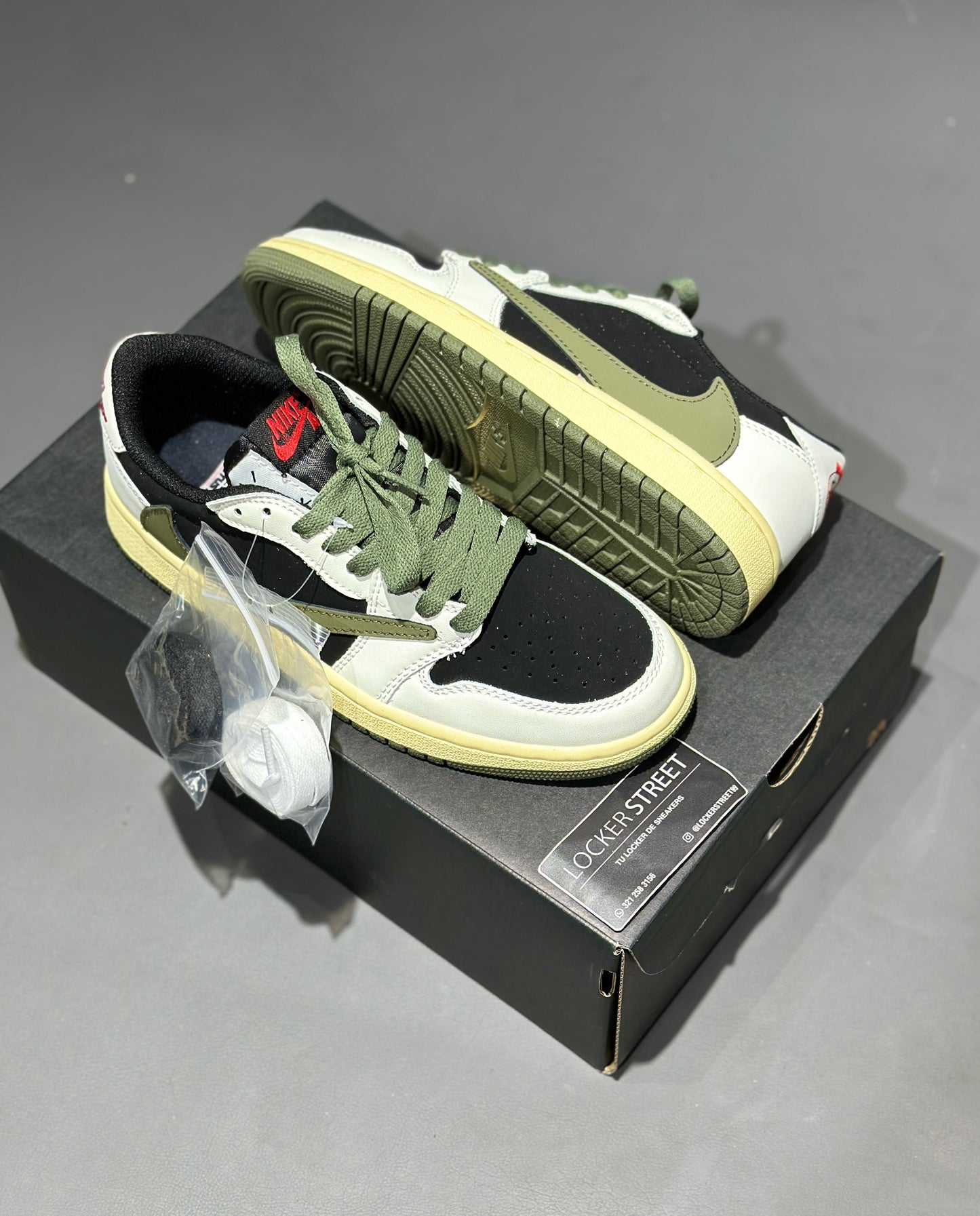 Travis Scott x Air Jordan 1 Low Olive