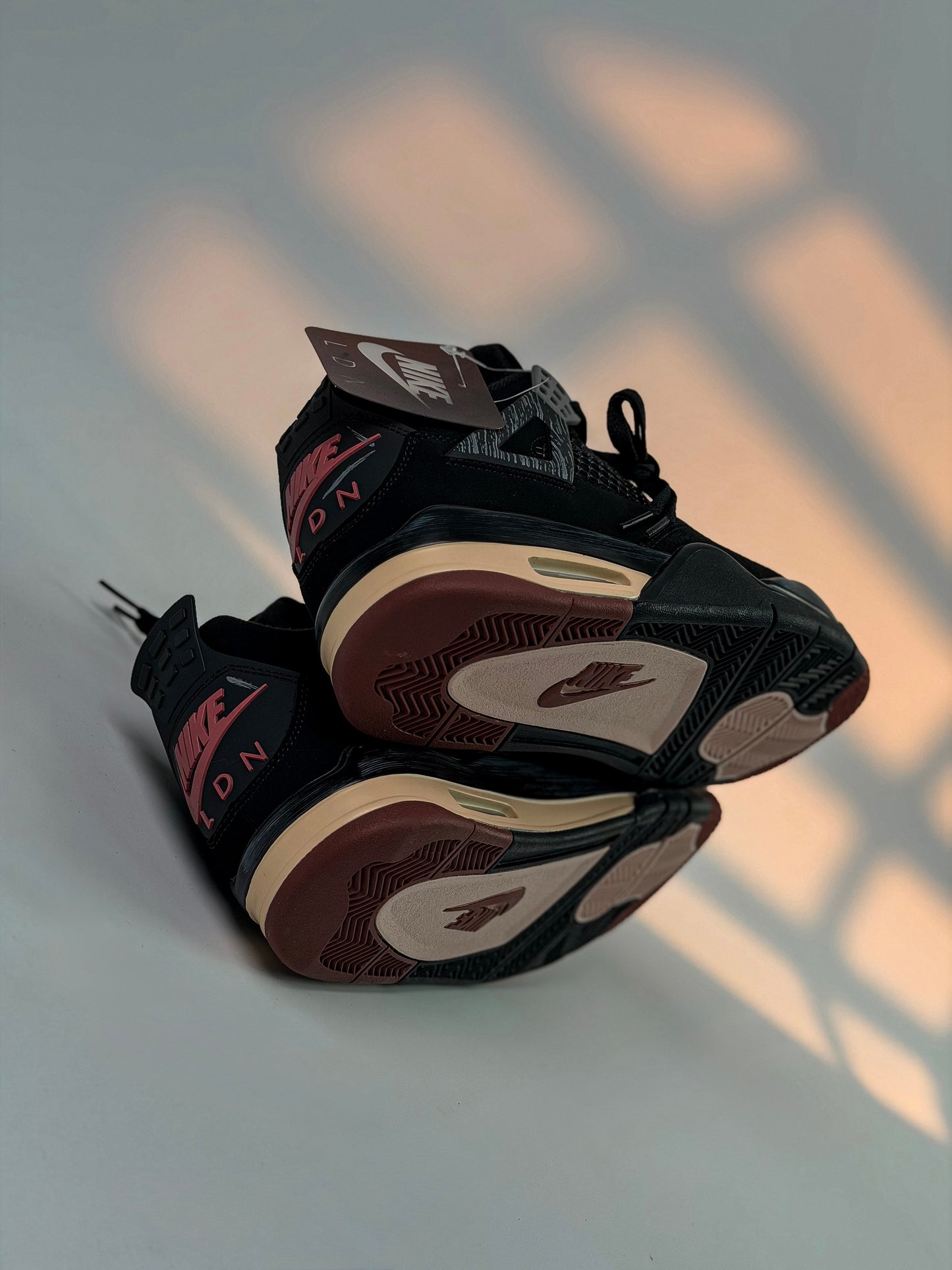 Air Jordan 4 Kaws