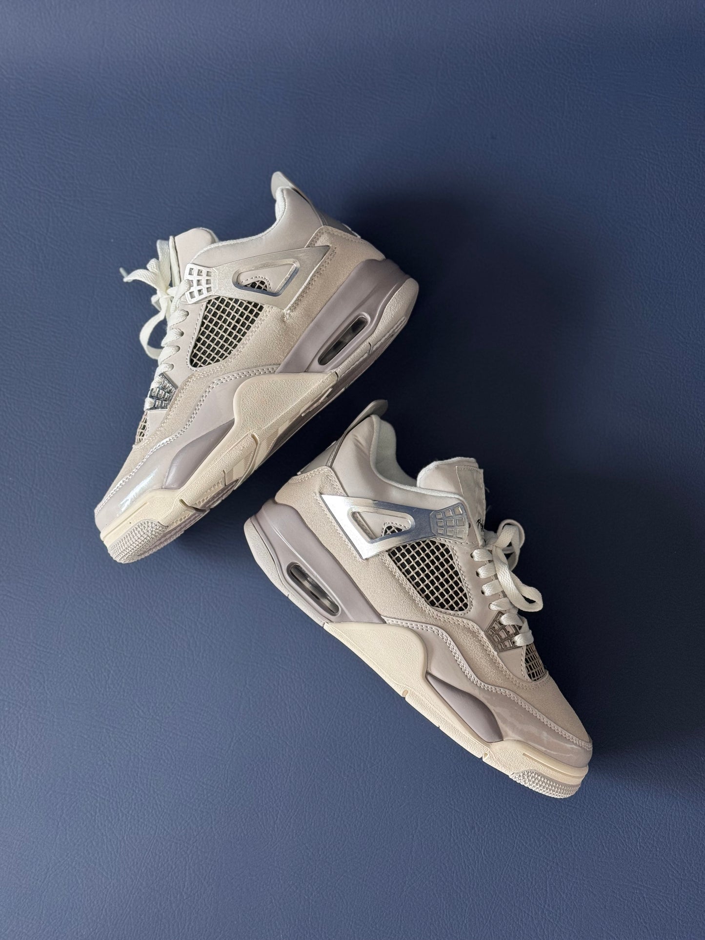 Air Jordan 4 Frozen