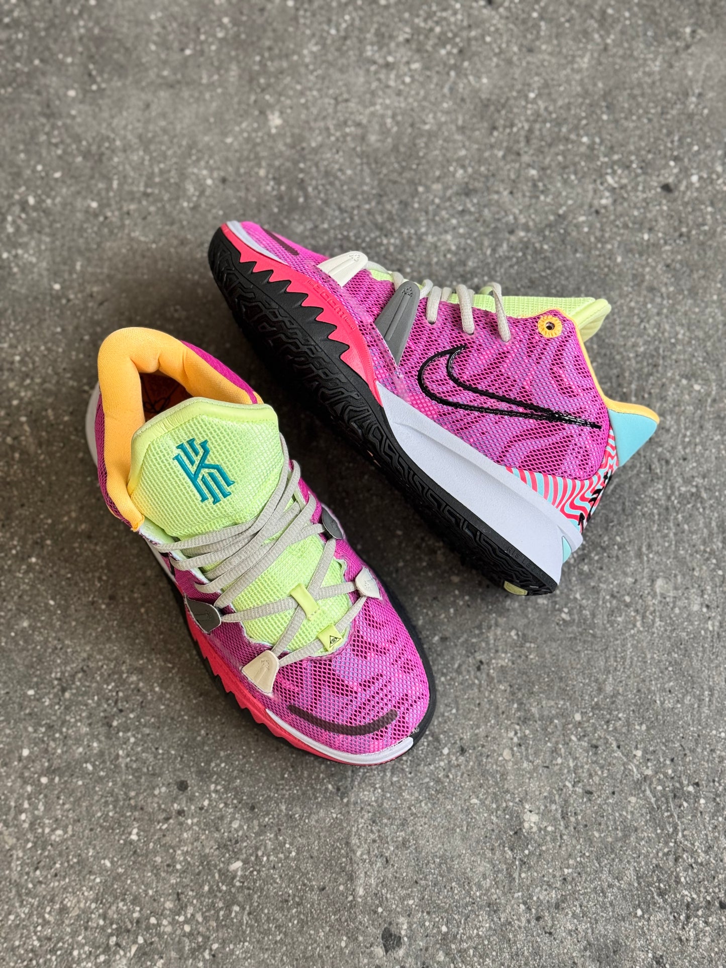 Nike Kyrie 7