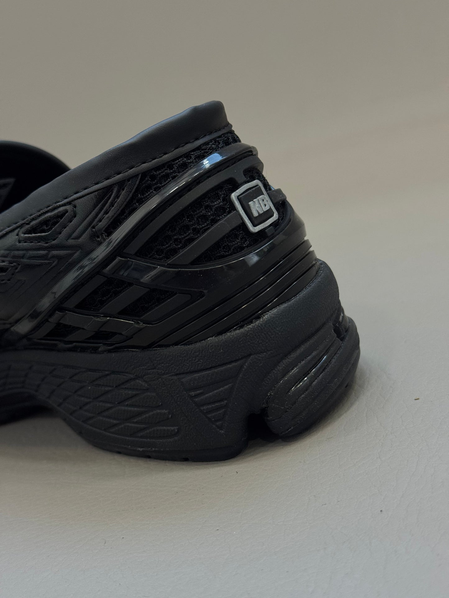 New Balance 1906L