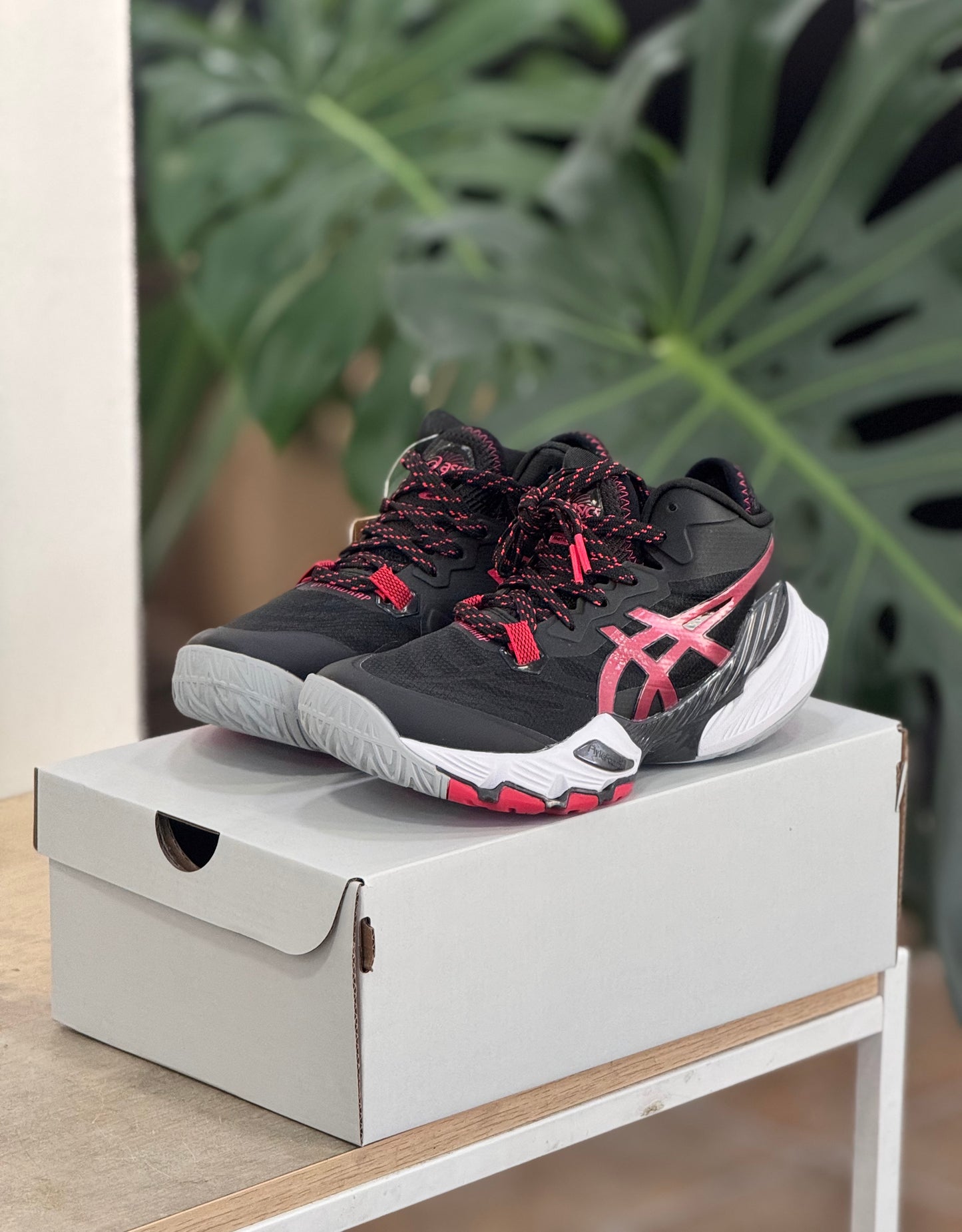 Asics Metarise Black Electic Red