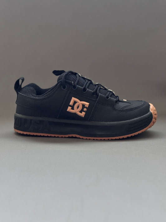 DC Shoes