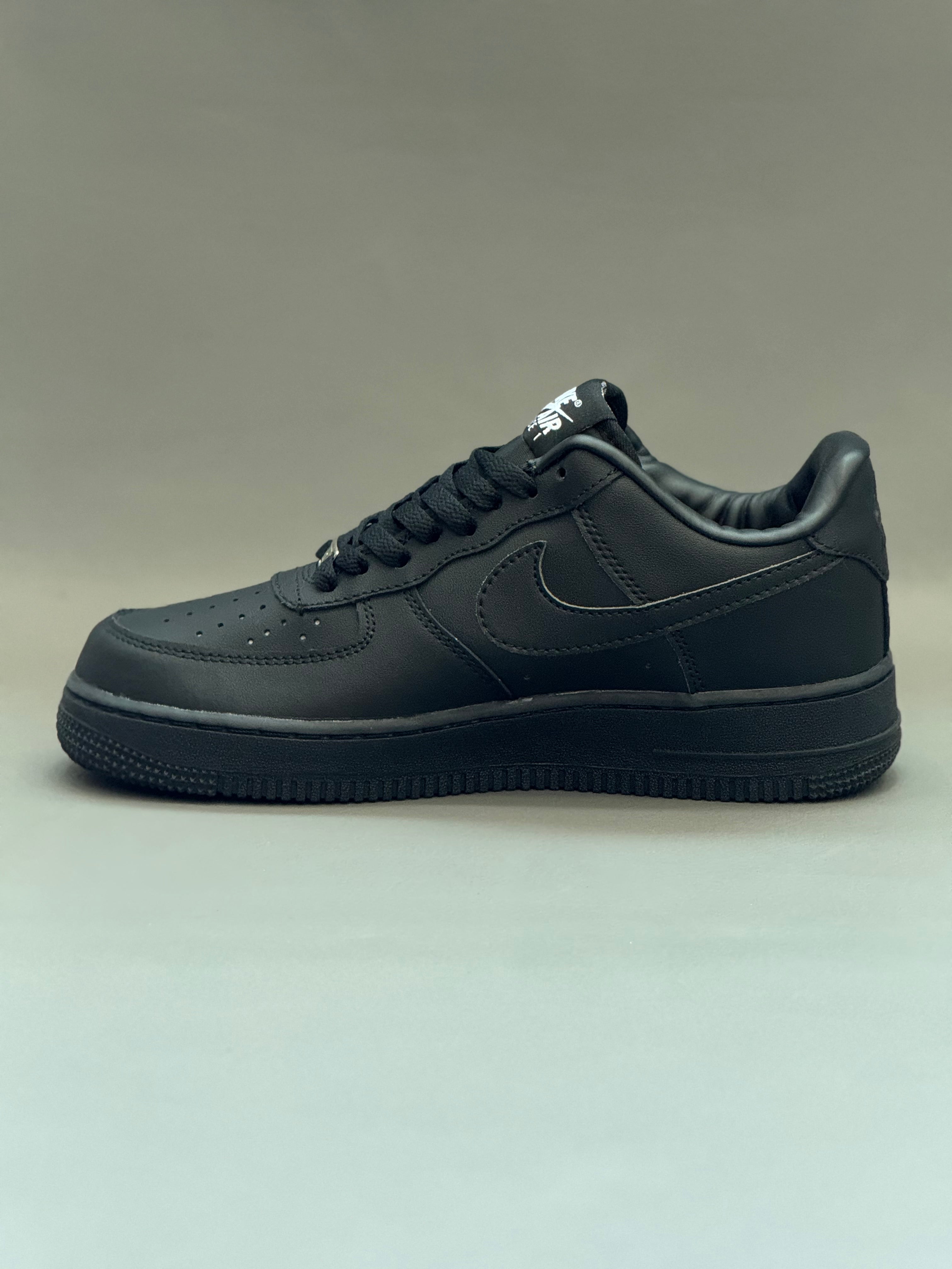 NIKE LU1 BLACK wavey 28cm