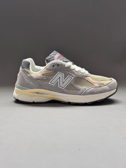 New Balance 990v3