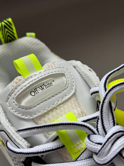 OFF WHITE Be Right Back