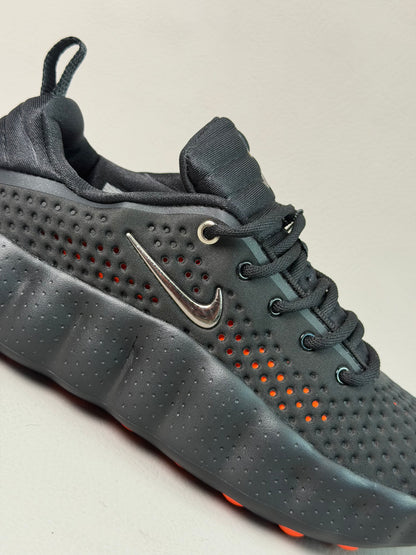 Nike Mind 002
