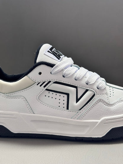Vans Upland White Black