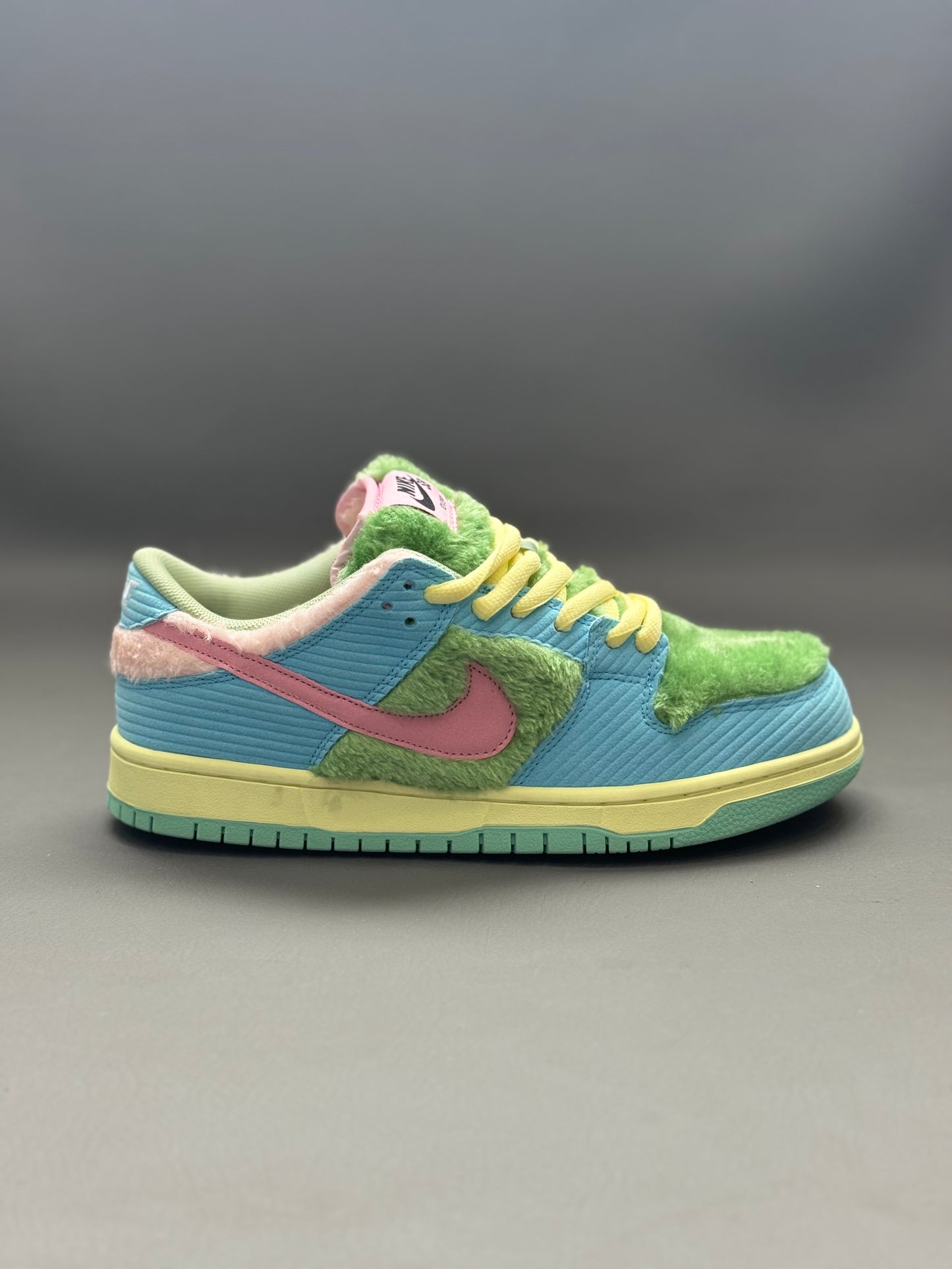 Nike Dunk Low x Verdy