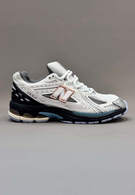 New Balance 1906R