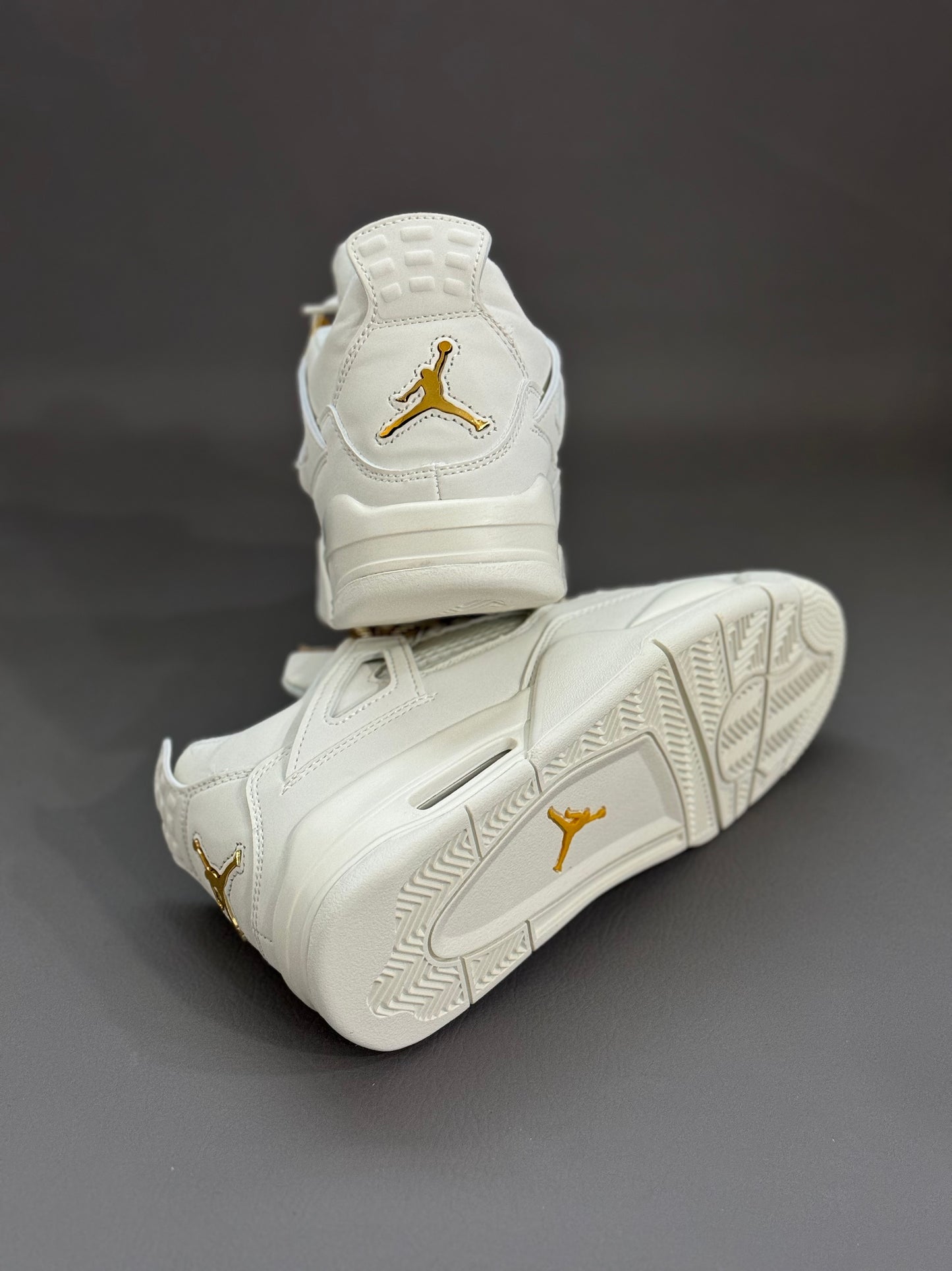 Air Jordan 4 Metallic Gold