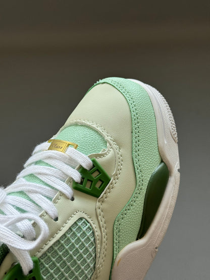 Air Jordan 4 First Class