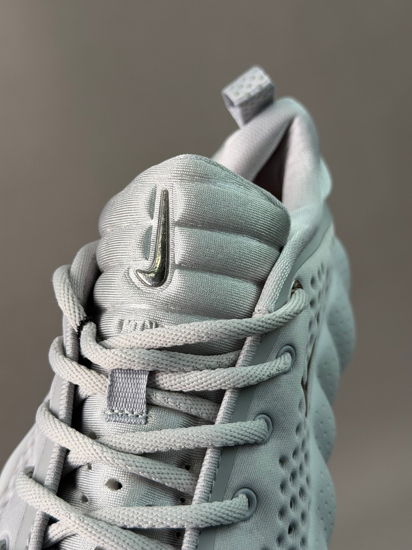 Nike Mind 002