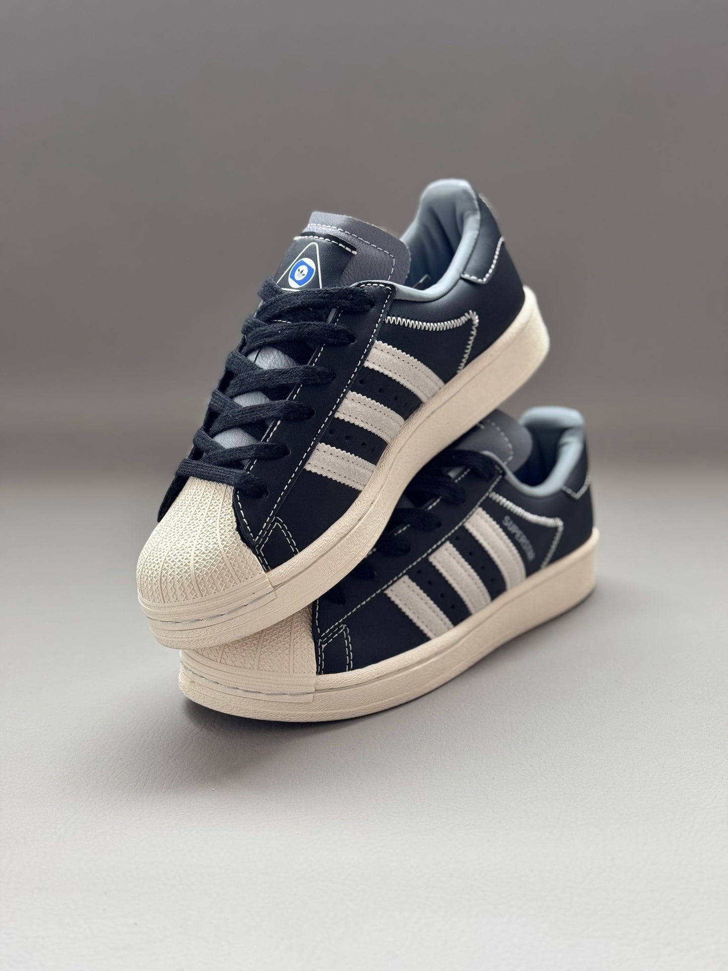 Adidas Superstar