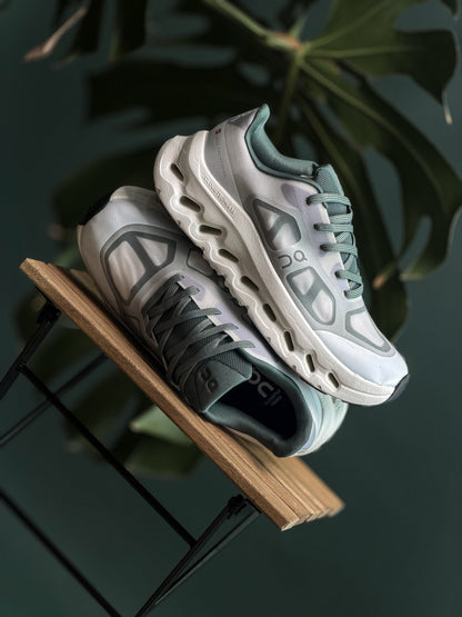 On Running Cloud