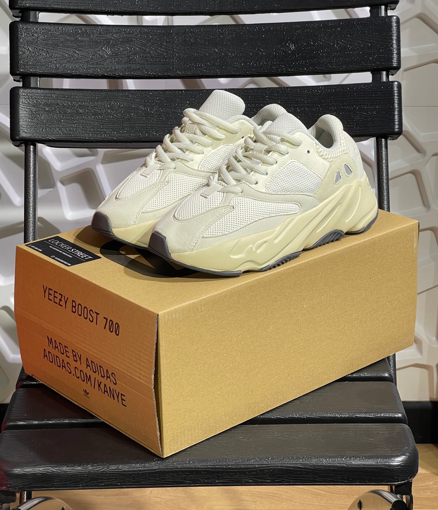 Yeezy 700