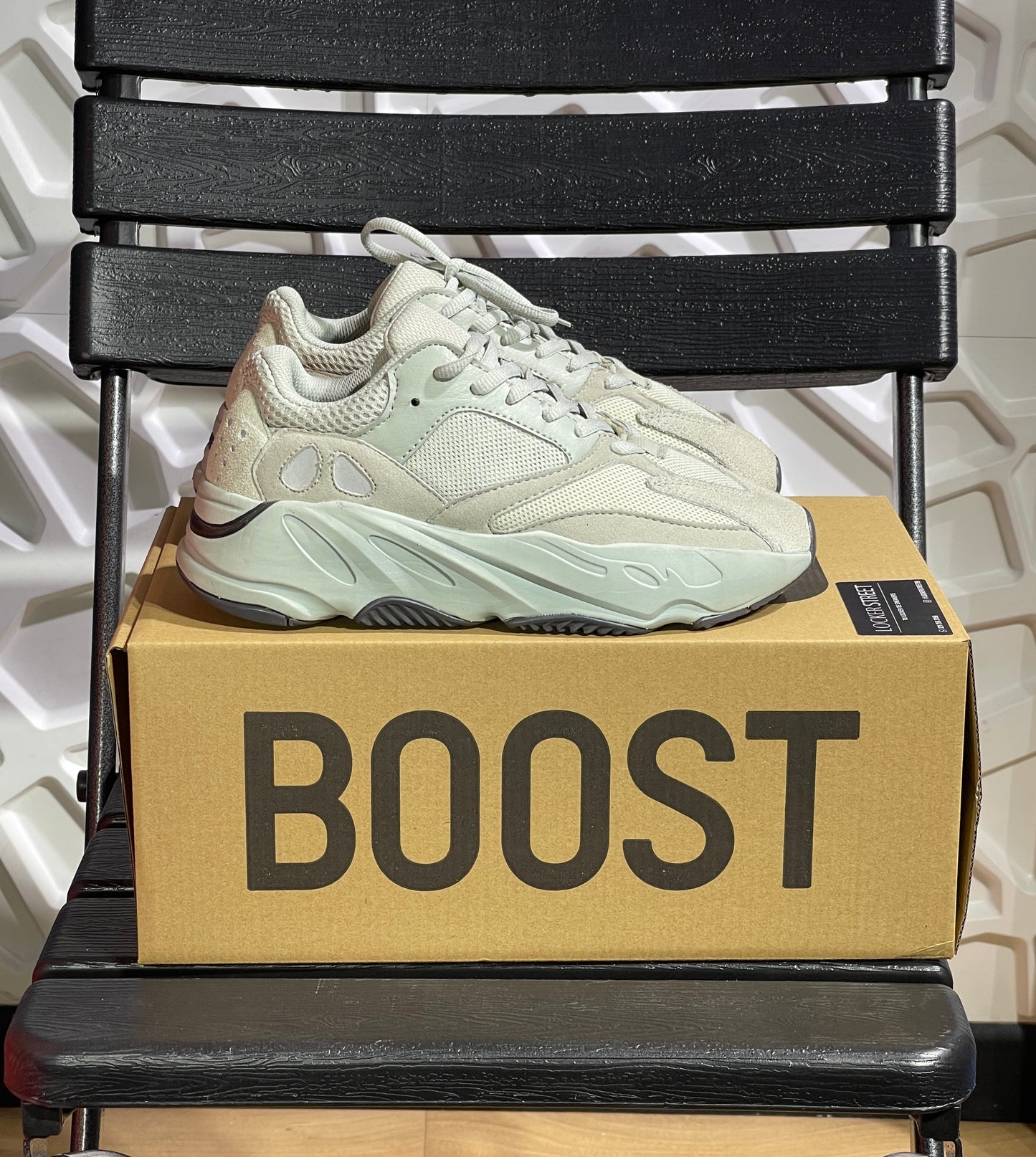 Yeezy 700