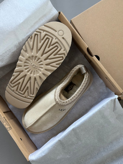 UGG