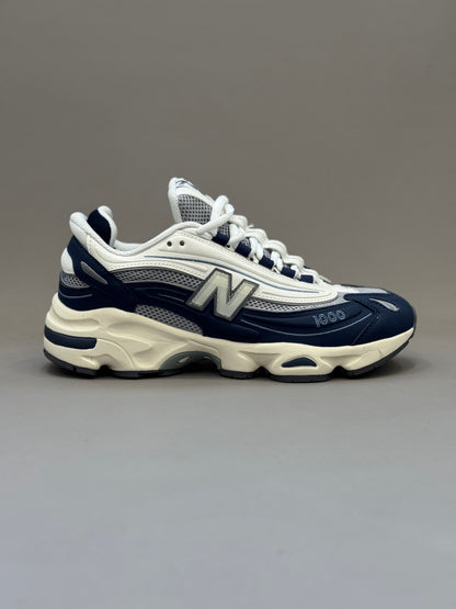 New Balance 1000