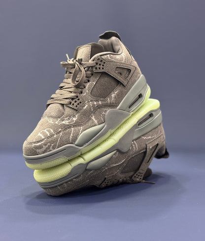 Air Jordan 4 Kaws
