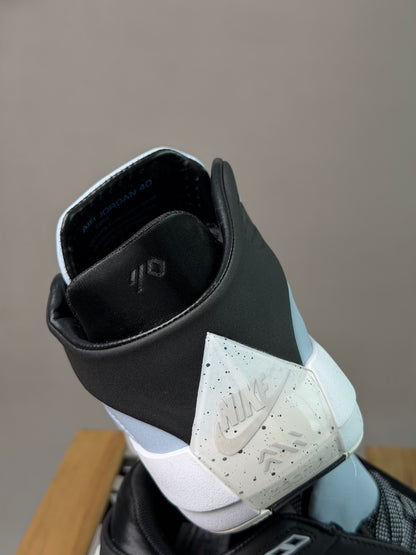 Air Jordan 40
