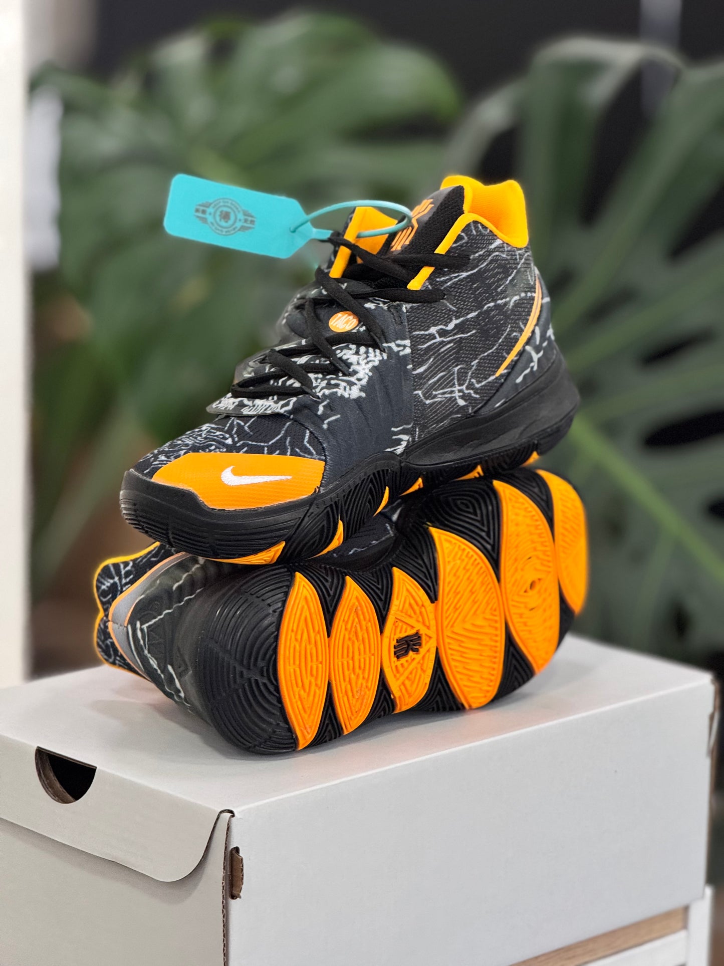 Nike Kyrie 5 Taco