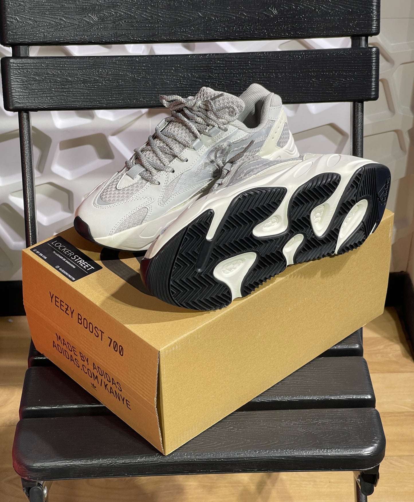 Yeezy 700