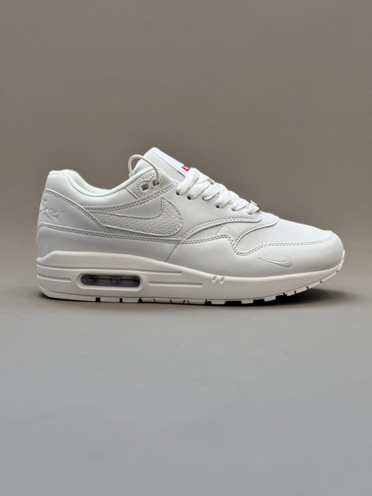Nike Air Max 1 x Supreme