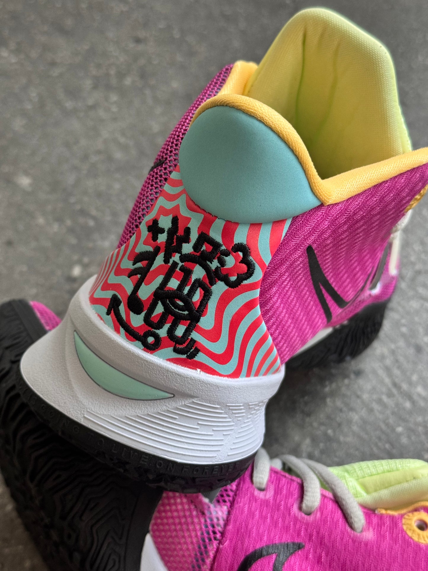 Nike Kyrie 7