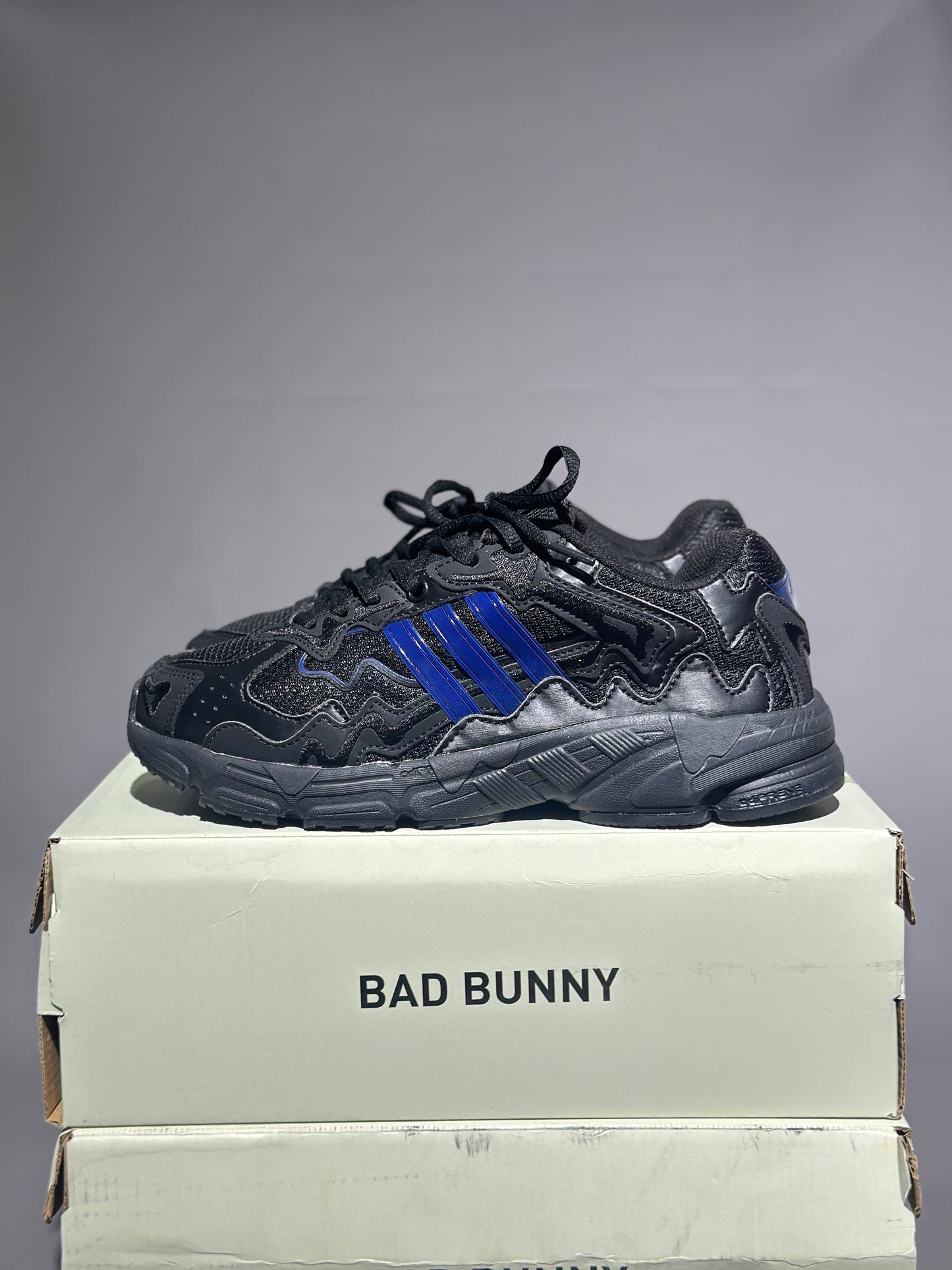 Adidas Response CL Bad Bunny