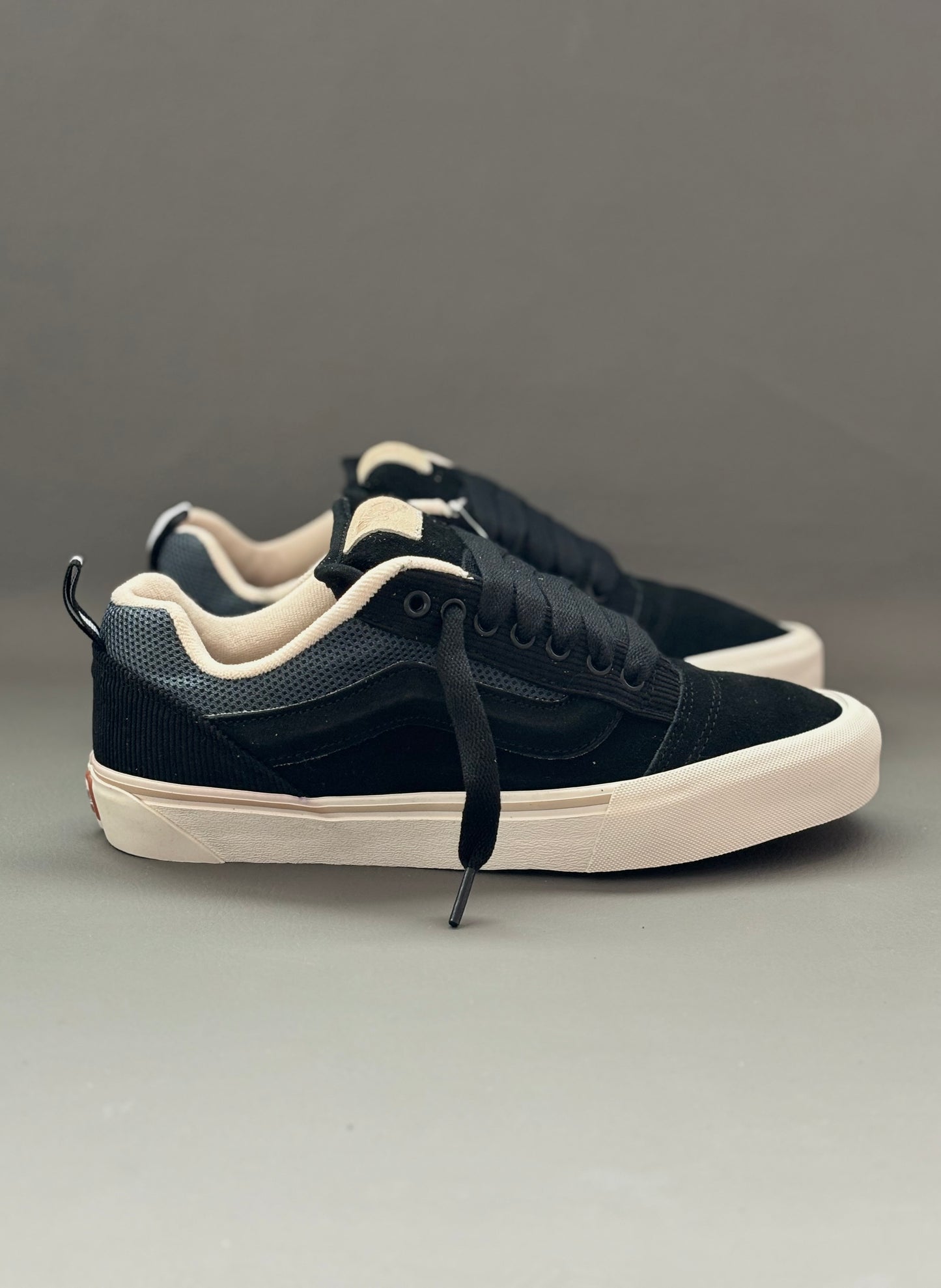 Vans Knu Skool