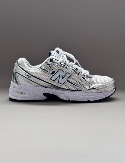 New Balance 740v2