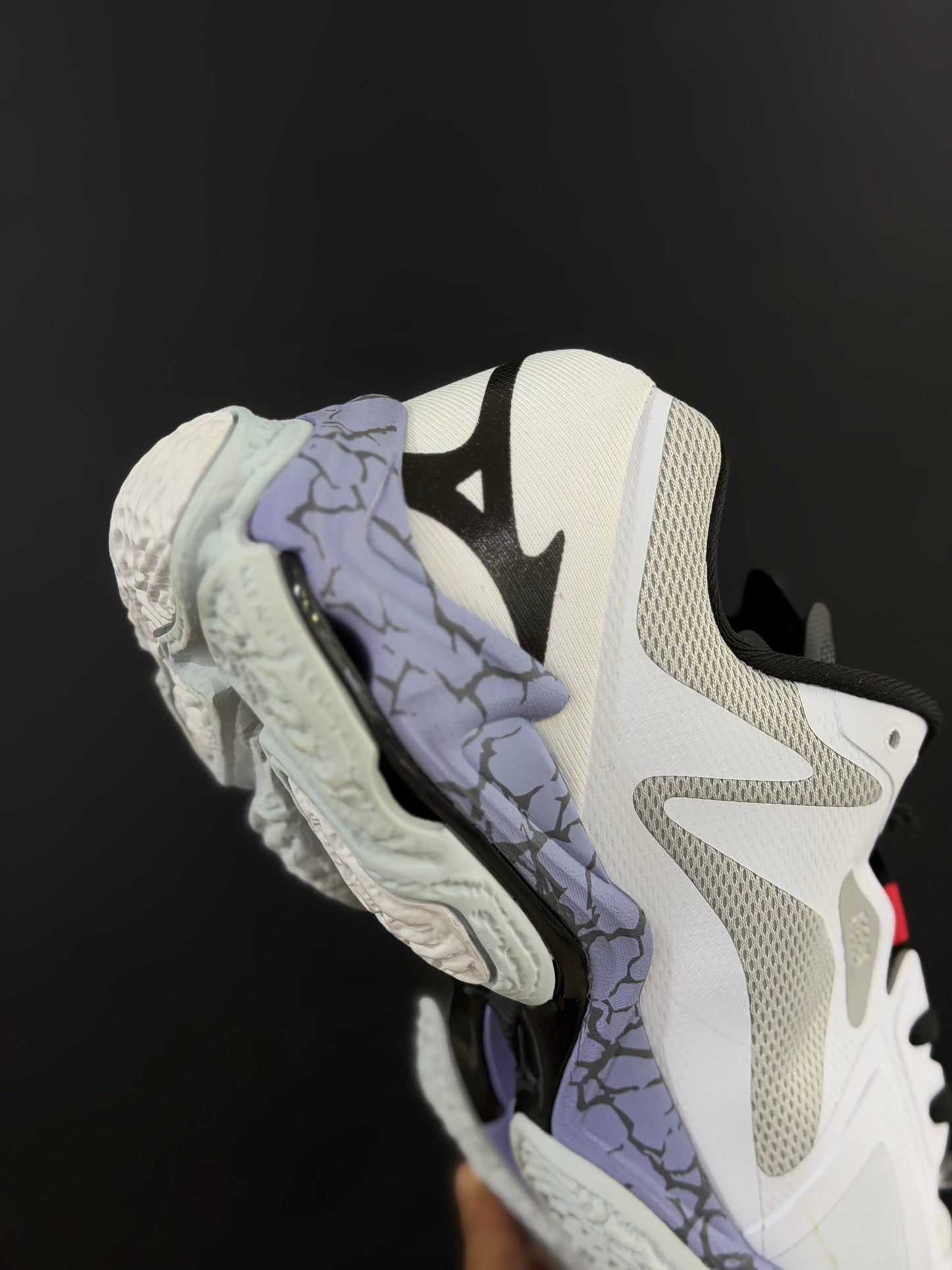 Mizuno Wave