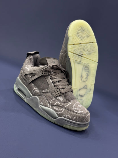 Air Jordan 4 Kaws