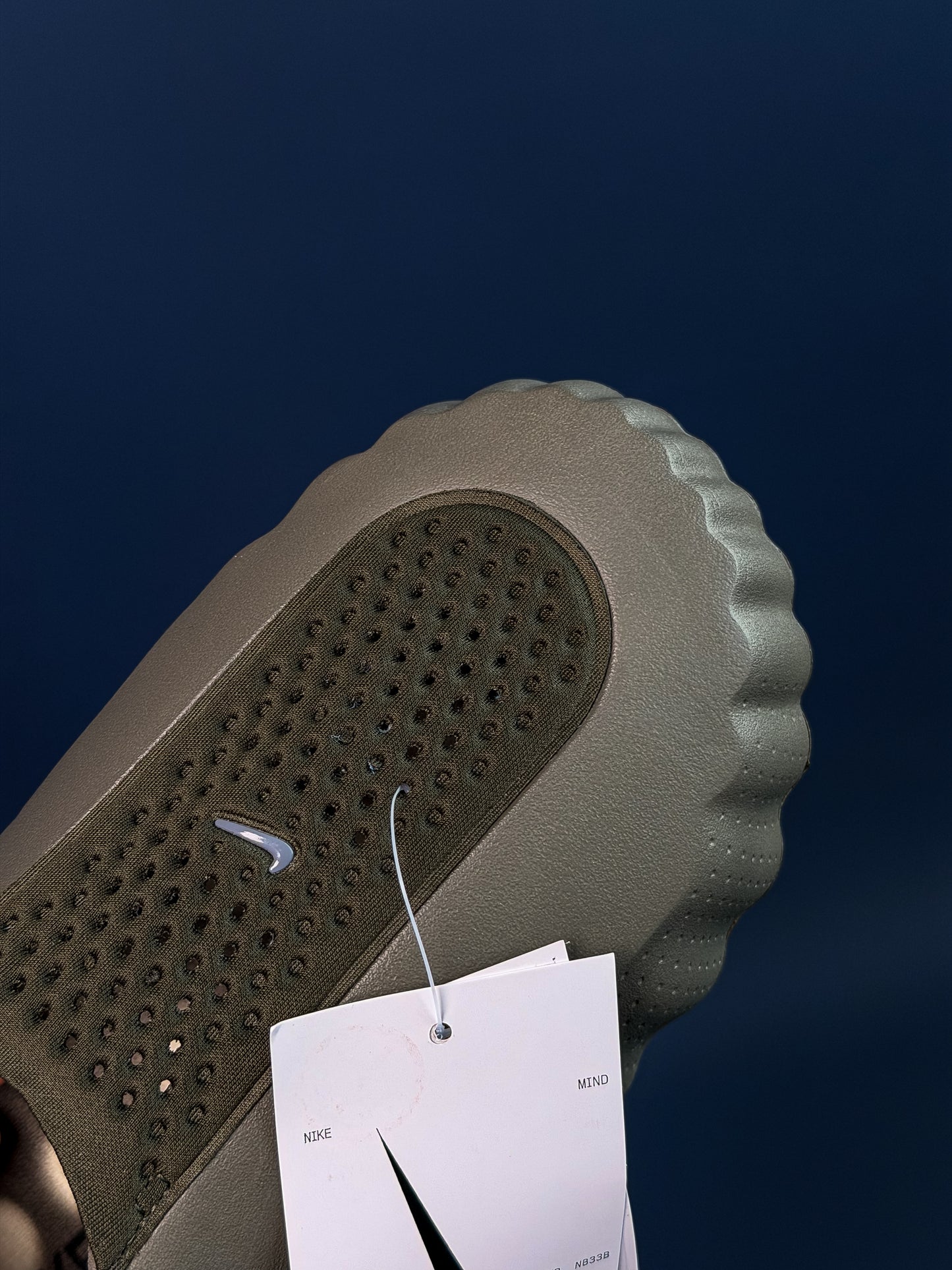 Nike Mind 001