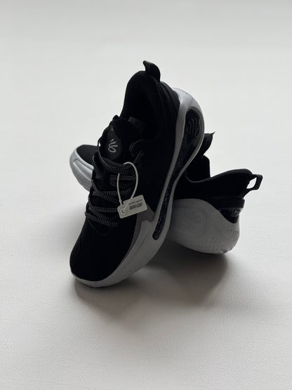 Under Armour Curry 12