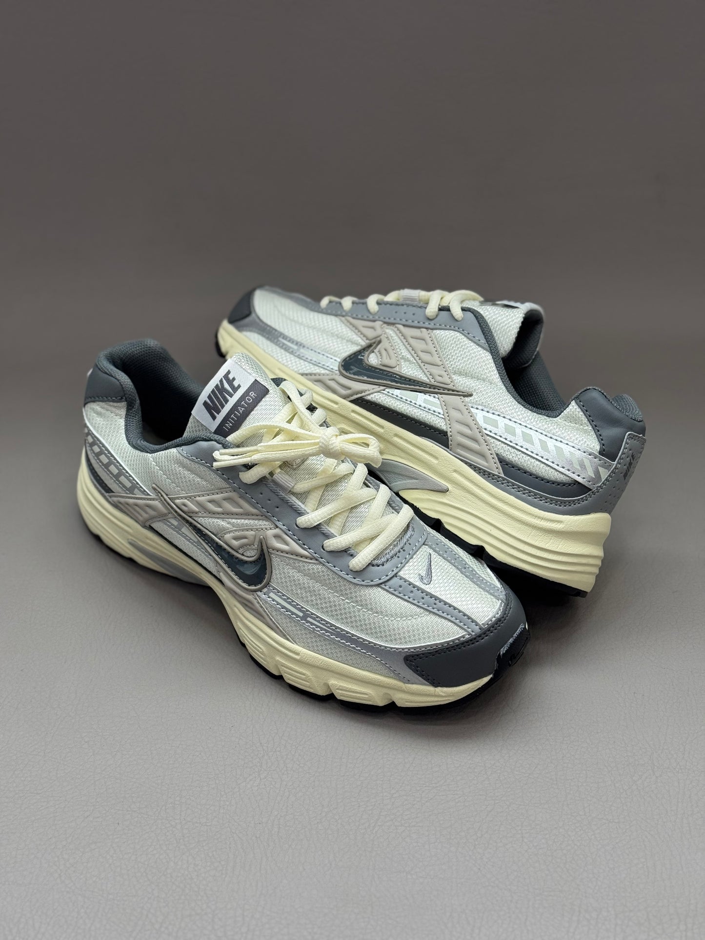 Nike Initiator Light B