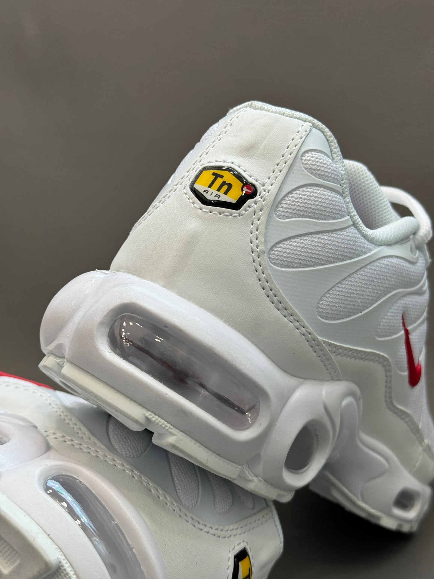 Nike Air Max Plus Supreme White