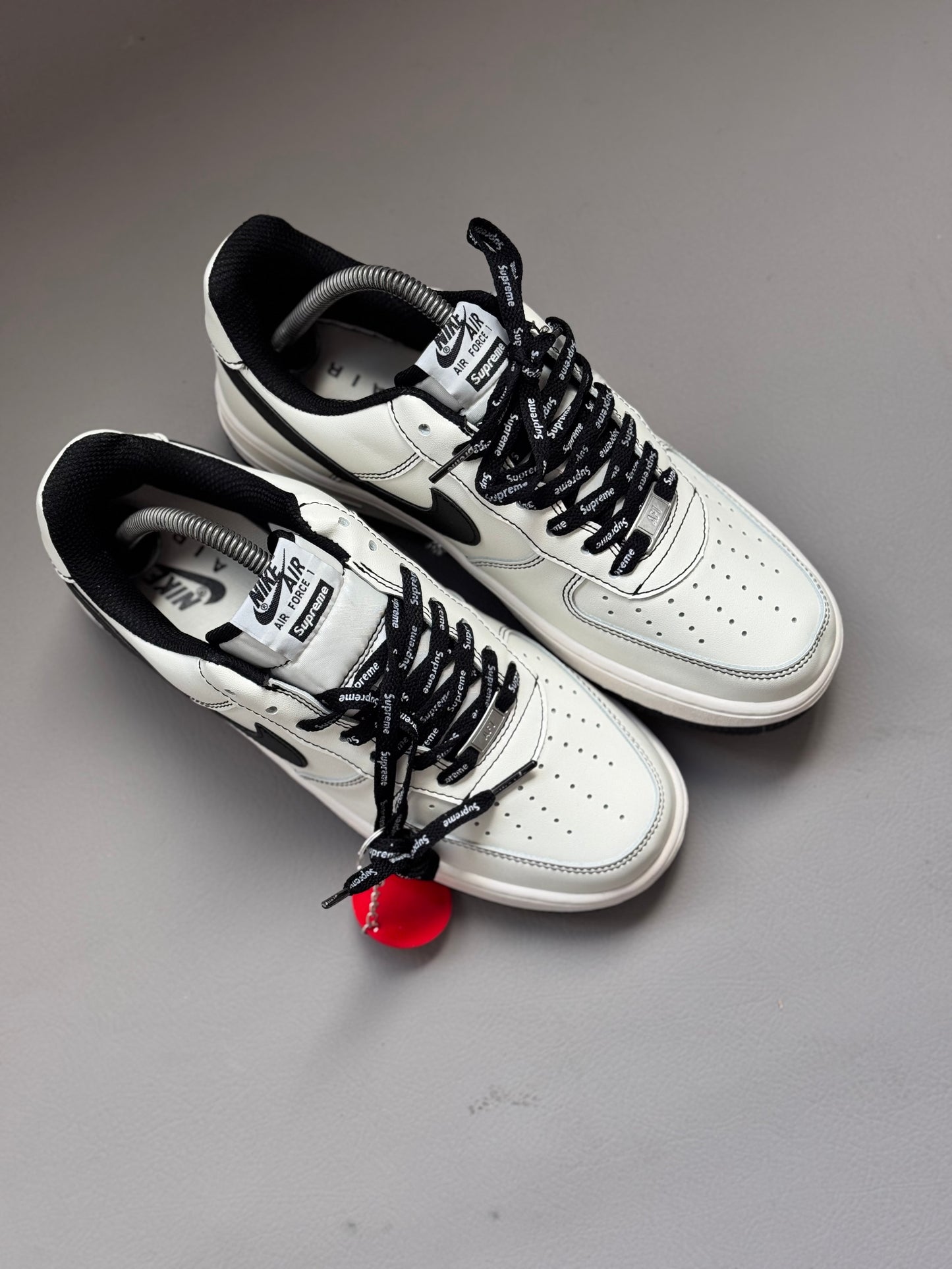Nike Air Force 1 x Supreme