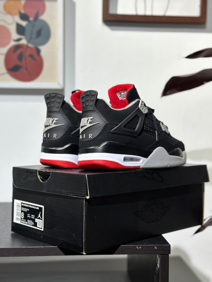 Air Jordan 4 Bred