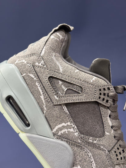 Air Jordan 4 Kaws