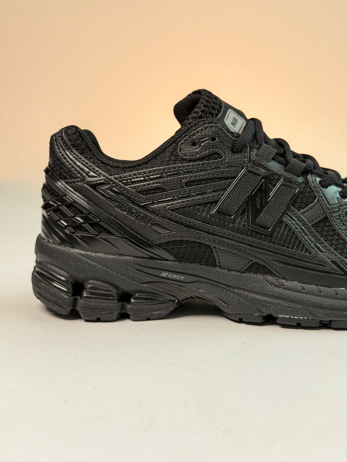 New Balance 1906u Black