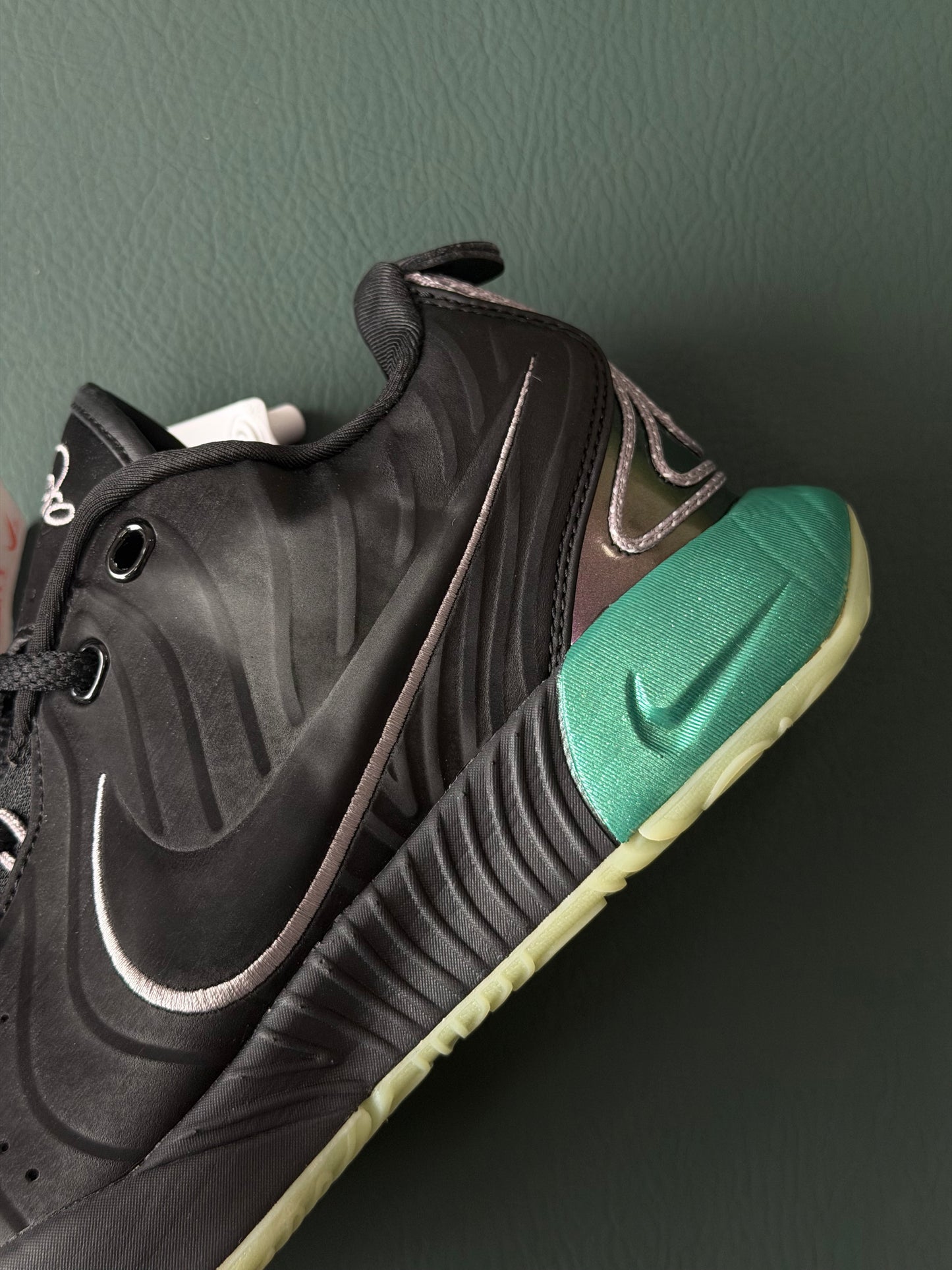 Nike Lebron 21