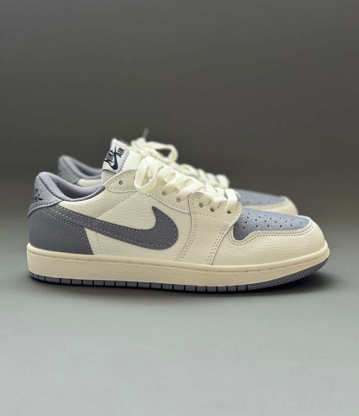 Air Jordan 1 Low ‘Atmostphere Grey’