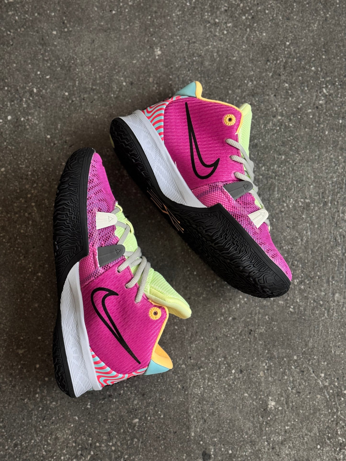 Nike Kyrie 7