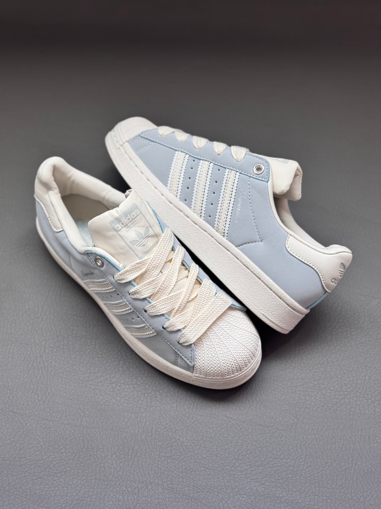 Adidas Superstar