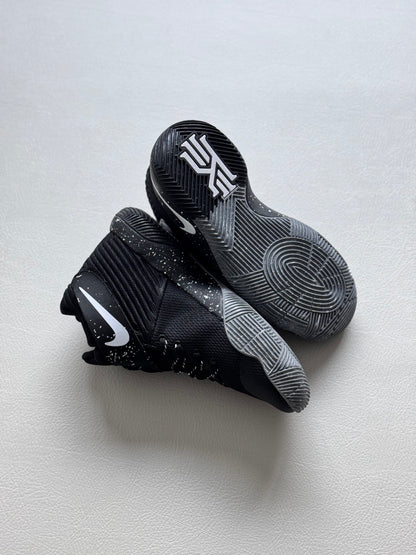 Nike Kyrie 2