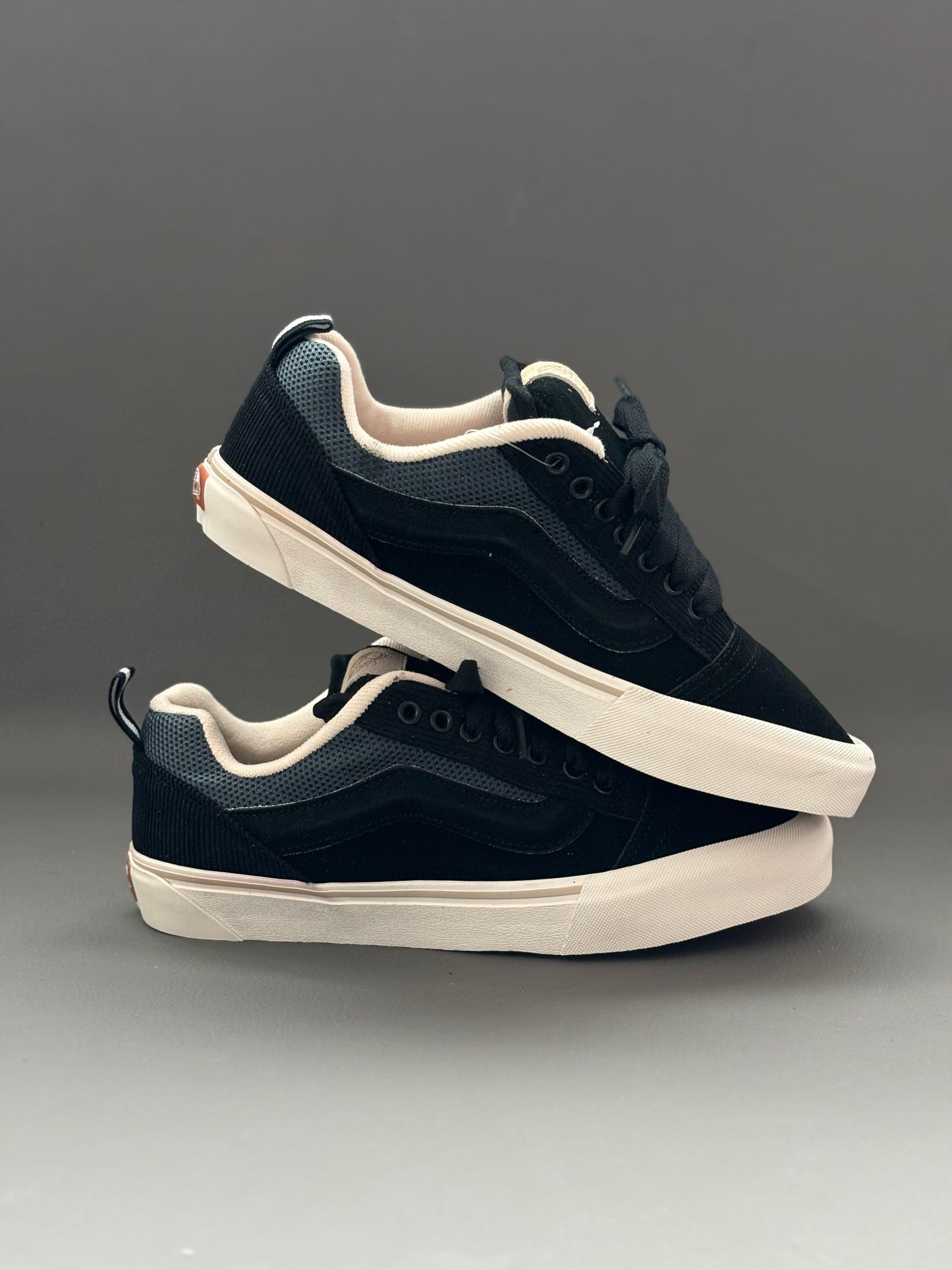 Vans Knu Skool