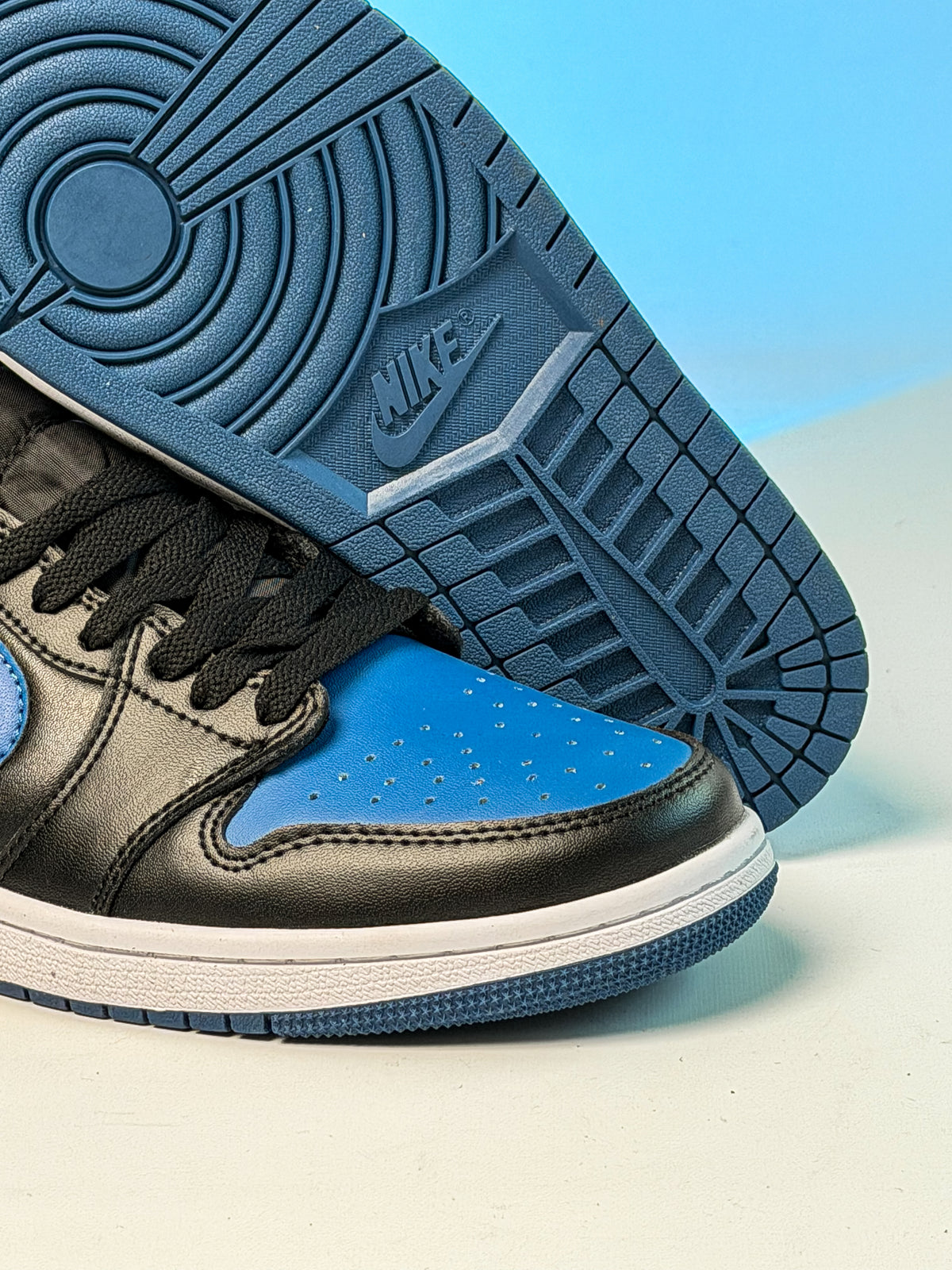Air Jordan 1 Low